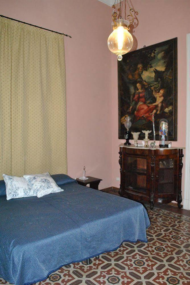 A Casa Di Laura Bed and Breakfast Catania Exterior foto